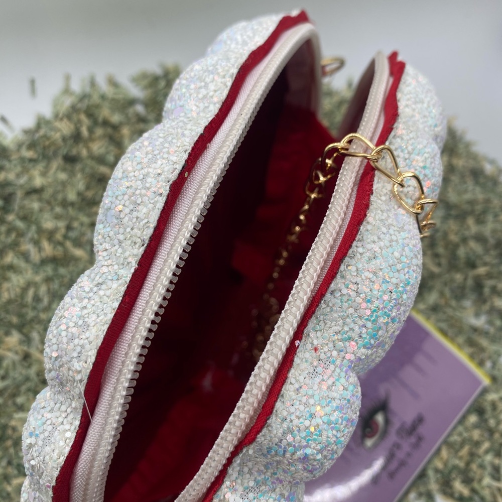 Sea shells white purse